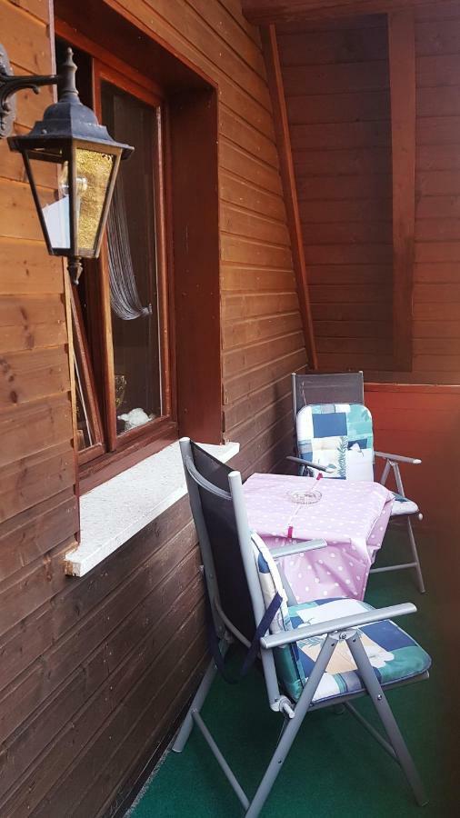 Monteurwohnung Aroba Fehrenbach Exterior foto
